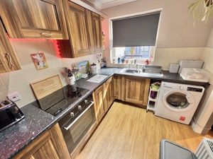 Kitchen- click for photo gallery